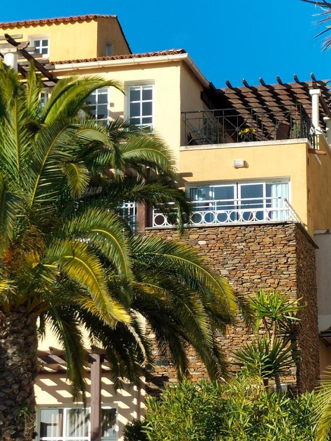 Superbe Appartement Avec Vue Mer Et Piscine Saint-Raphaël Eksteriør billede